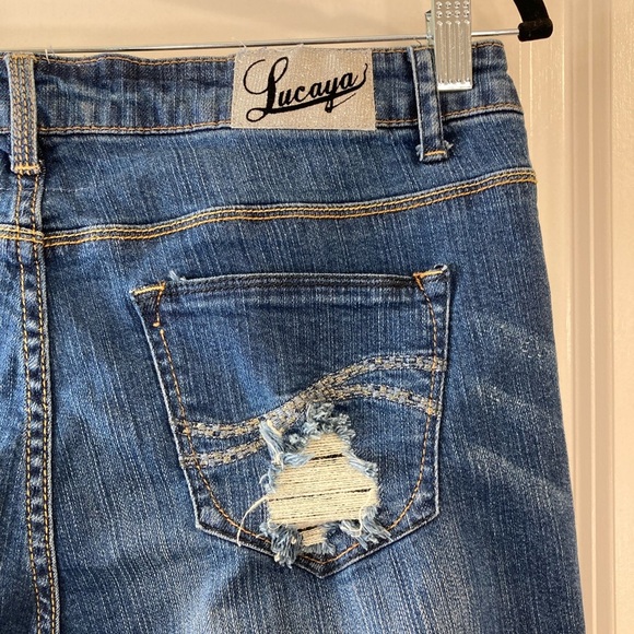 Lucy’s distressed straight leg jeans - Picture 4 of 6